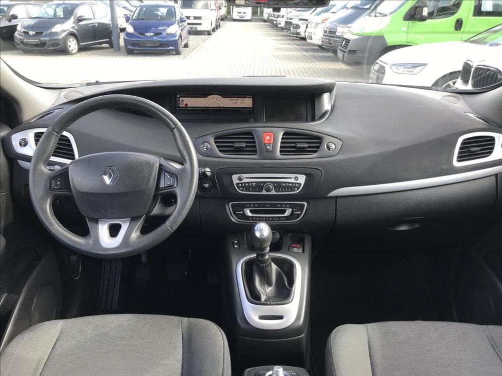 2010 Renault SCENIC - 9