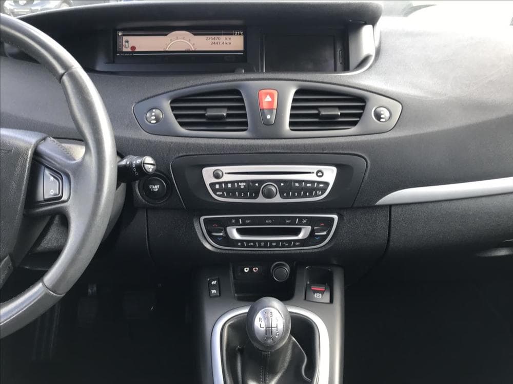 2010 Renault SCENIC - 12