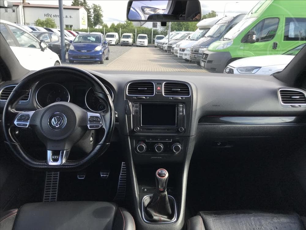 2010 Volkswagen GOLF - 10
