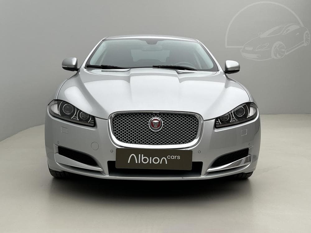 2013 Jaguar Xf - 13