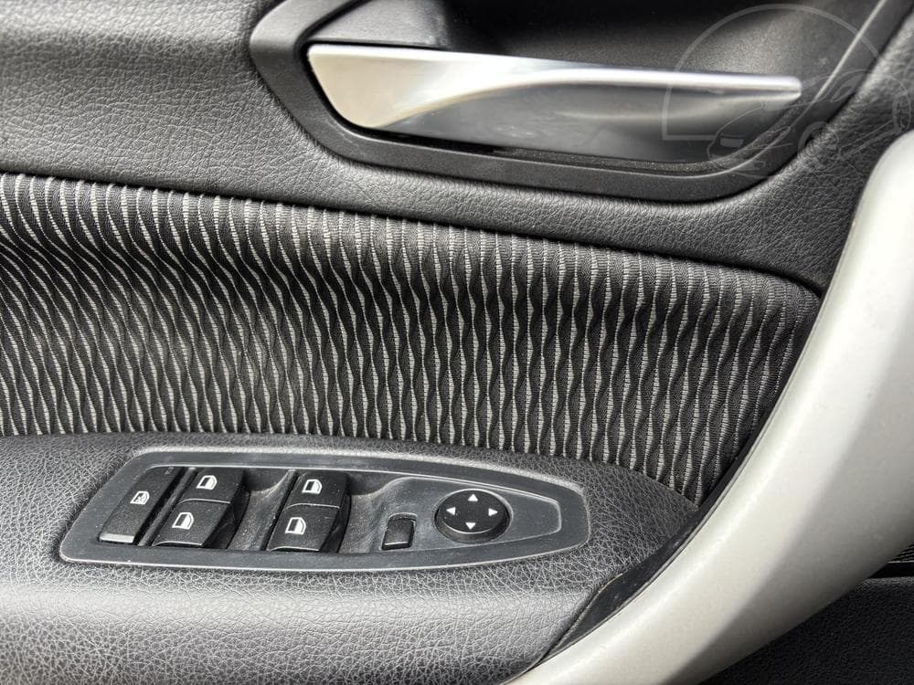 2012 BMW 1-SERIES - 10