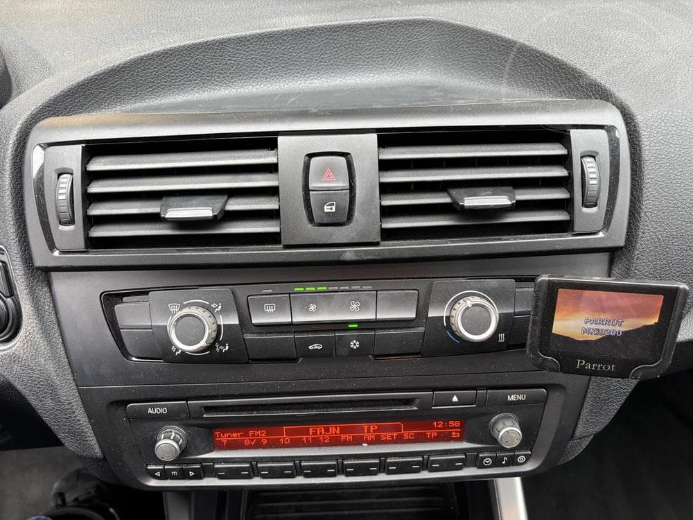 2012 BMW 1-SERIES - 12