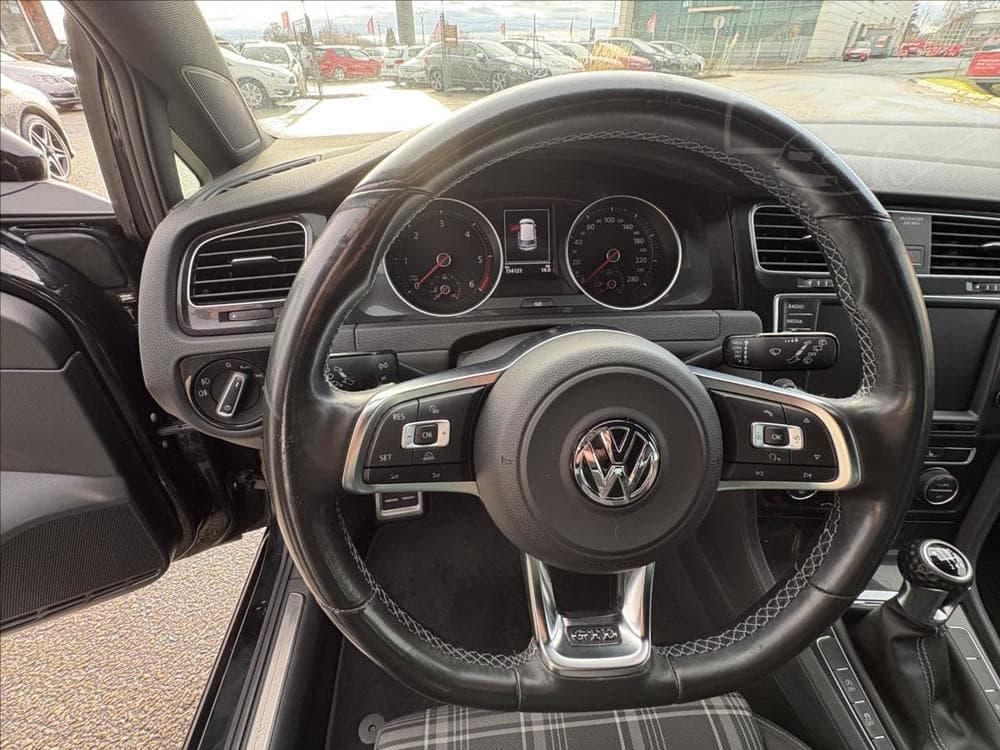 2013 Volkswagen Golf - 7
