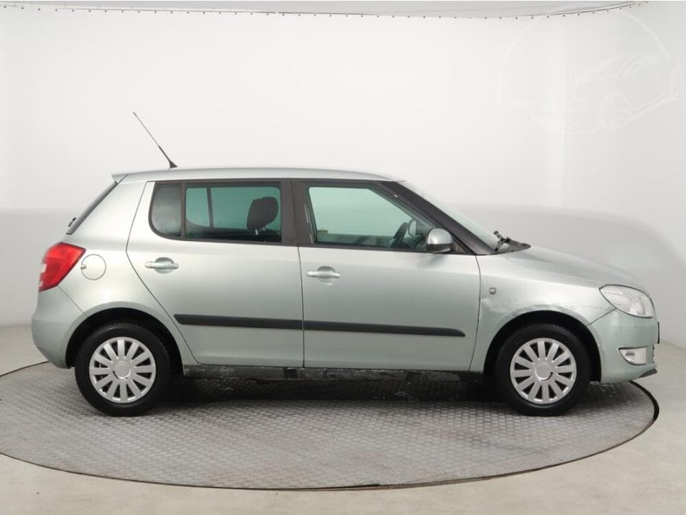 2011 Škoda FABIA - 11