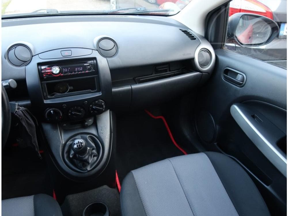 2008 Mazda 2 - 8