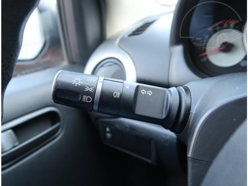 2008 Mazda 2 - 13