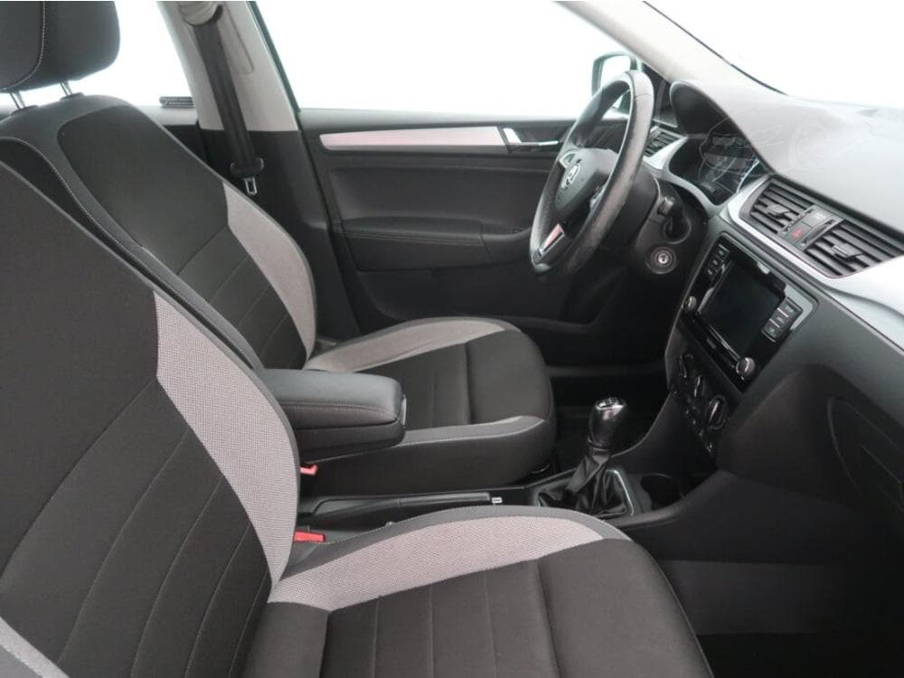 2019 Škoda RAPID - 17