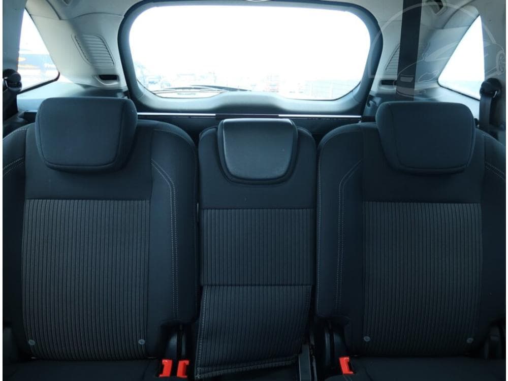 2012 Ford C-MAX - 19