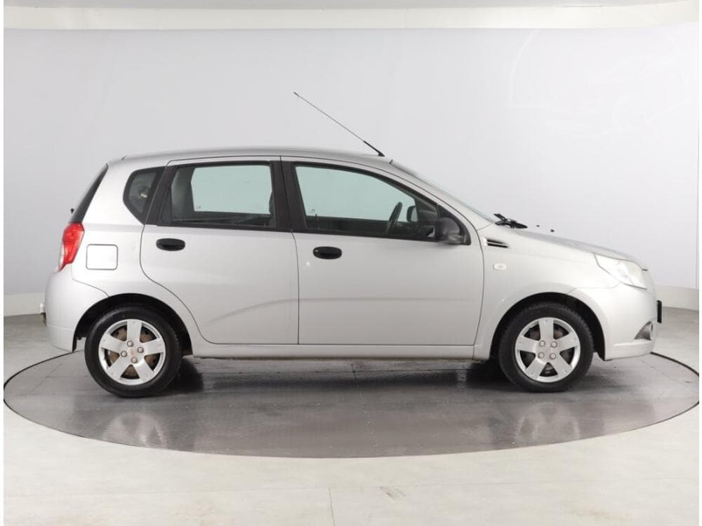 2010 Chevrolet AVEO - 6