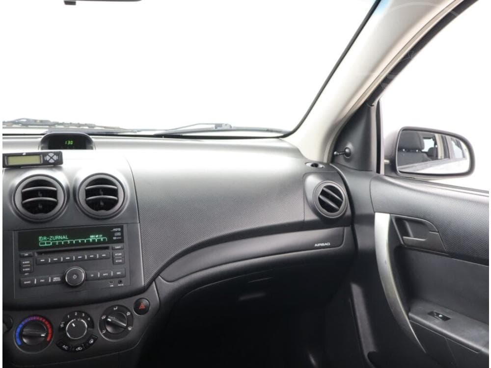 2010 Chevrolet AVEO - 8