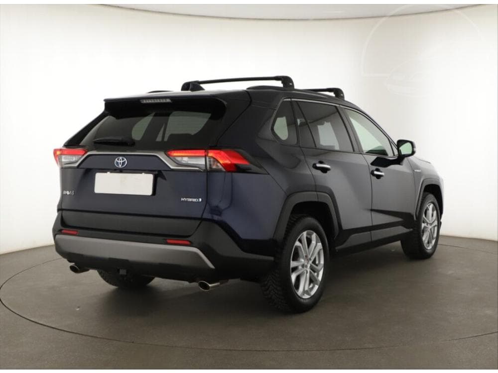 2019 Toyota RAV4 - 9
