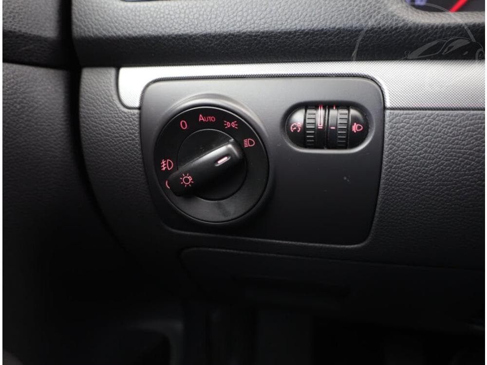 2009 Volkswagen GOLF - 11