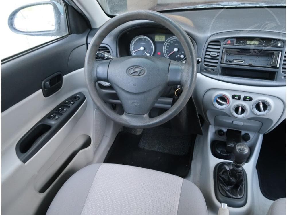 2008 Hyundai ACCENT - 7