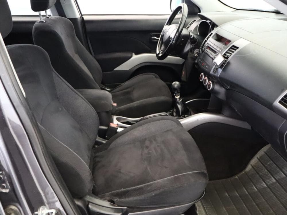 2008 Mitsubishi OUTLANDER - 7