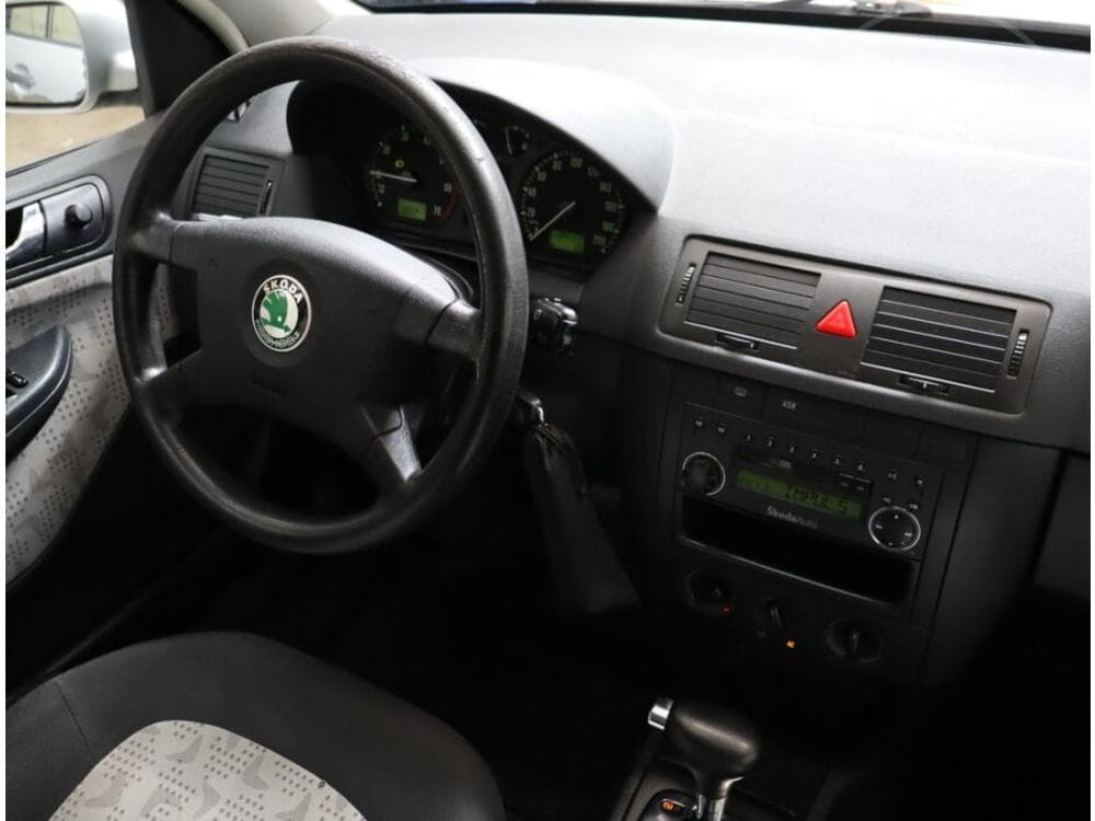2002 Škoda FABIA - 7