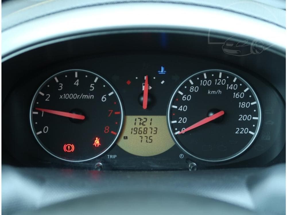 2005 Nissan MICRA - 11