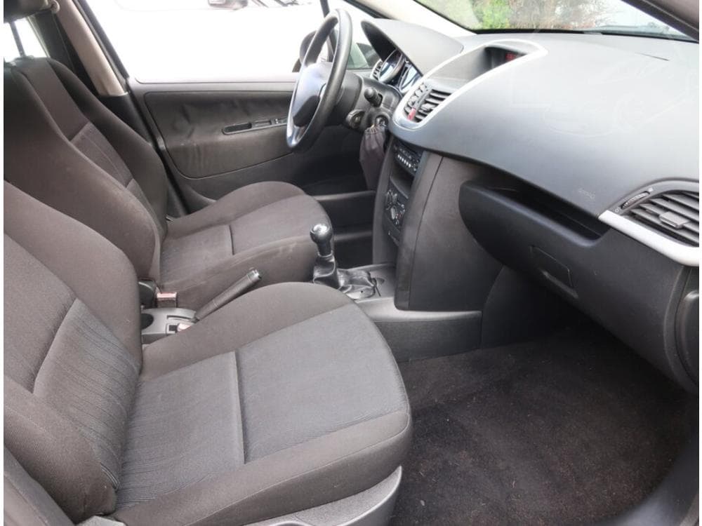 2008 Peugeot 207 - 9
