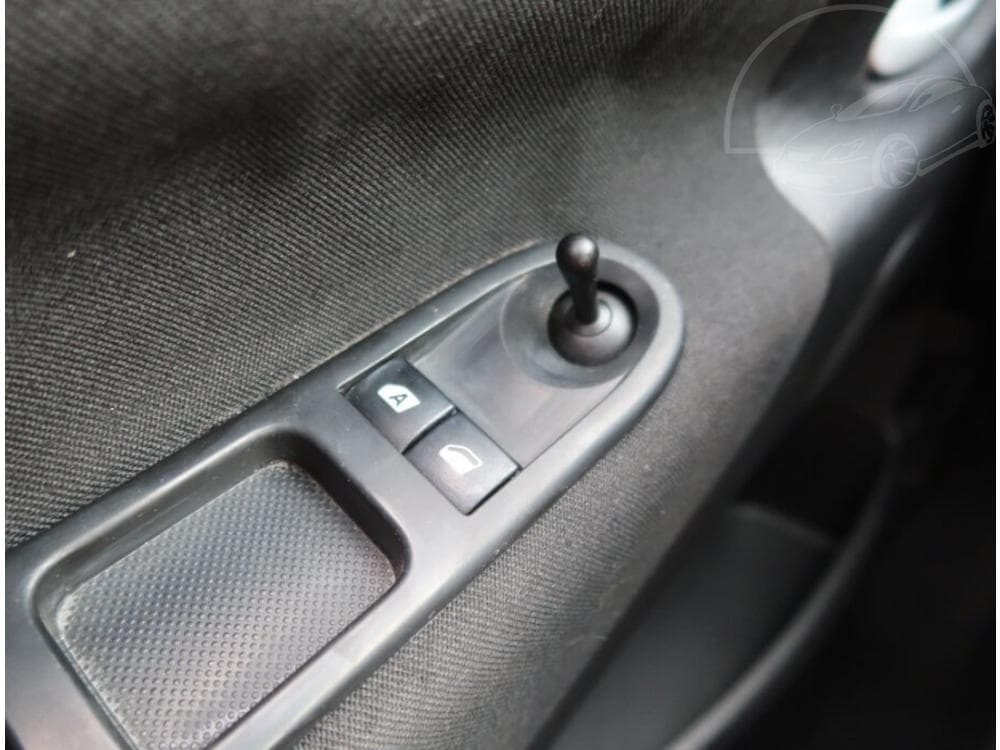 2008 Peugeot 207 - 14