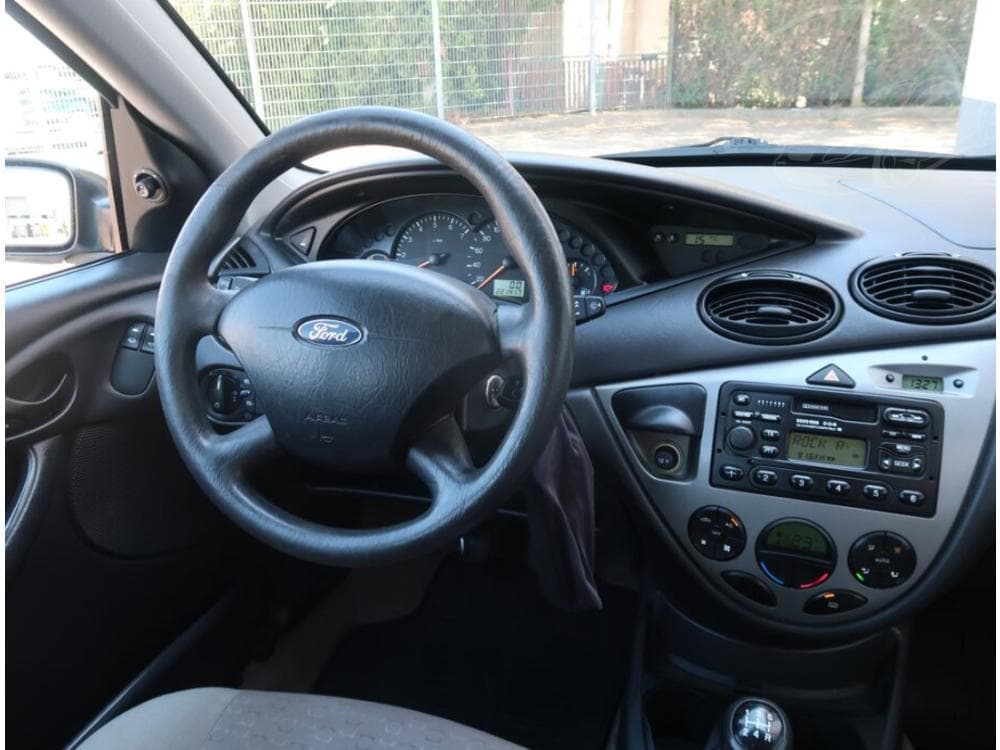 2003 Ford FOCUS - 7