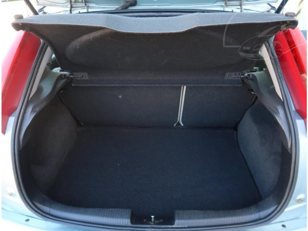 2003 Ford FOCUS - 13