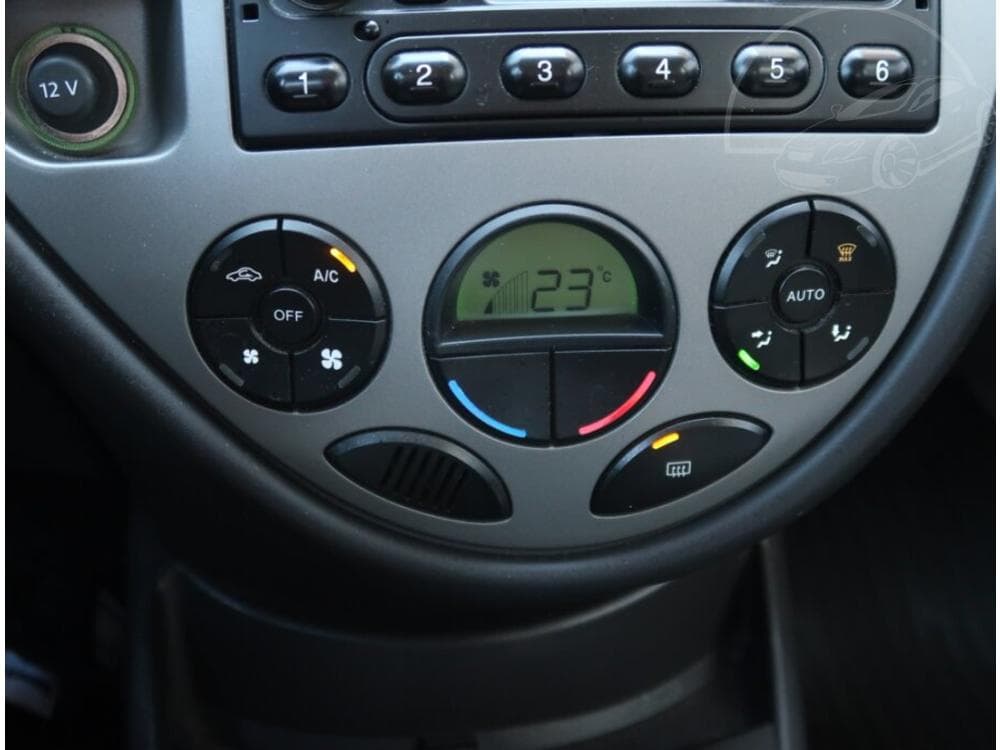 2003 Ford FOCUS - 14