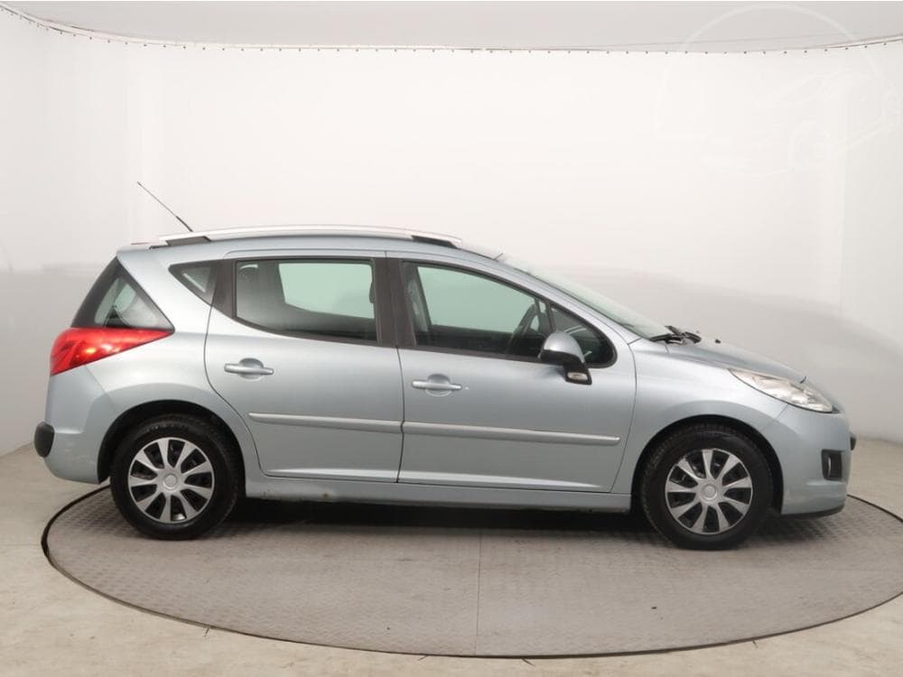 2012 Peugeot 207 - 11