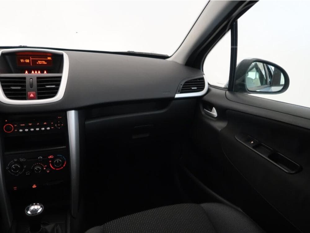2012 Peugeot 207 - 15