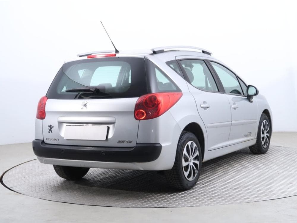 2010 Peugeot 207 - 9