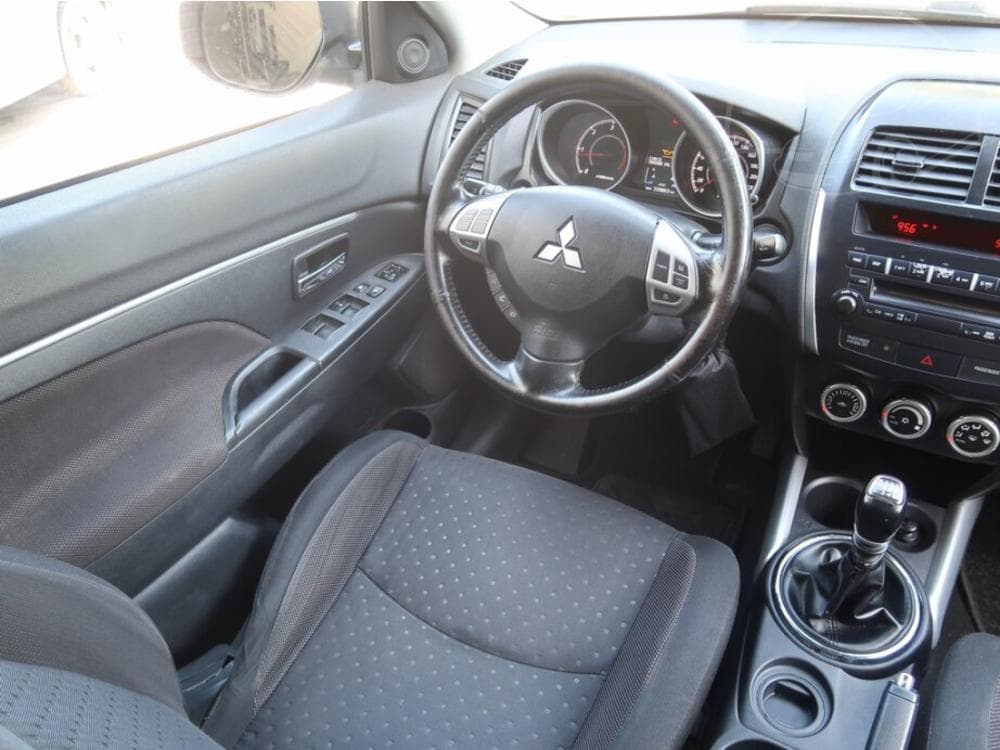 2011 Mitsubishi ASX - 7