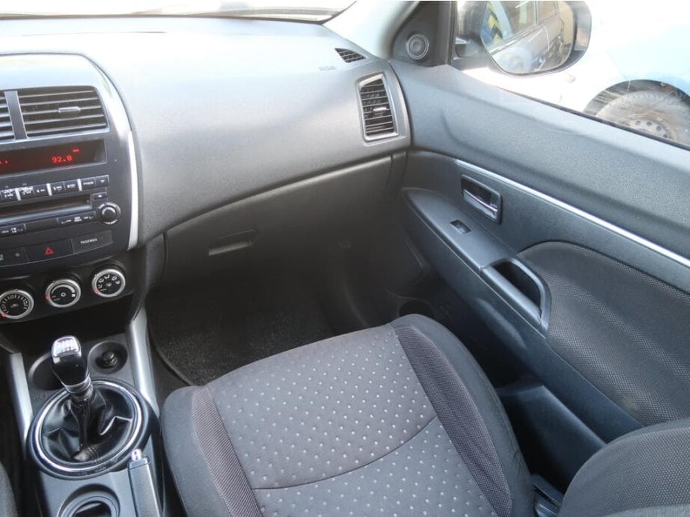 2011 Mitsubishi ASX - 8