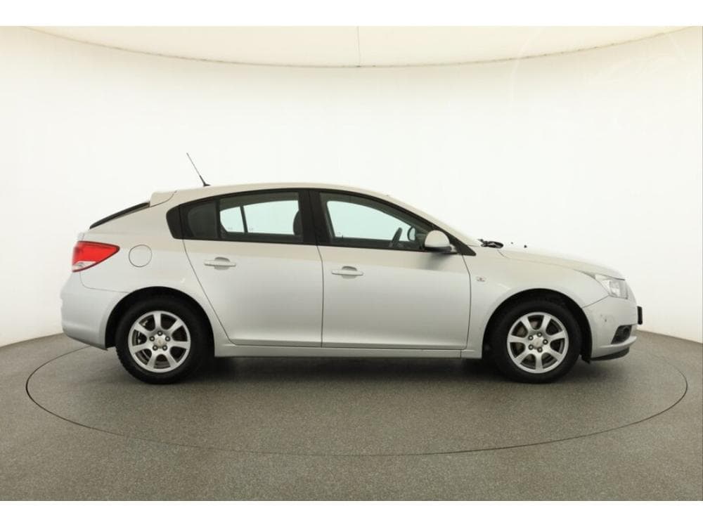2012 Chevrolet CRUZE - 11