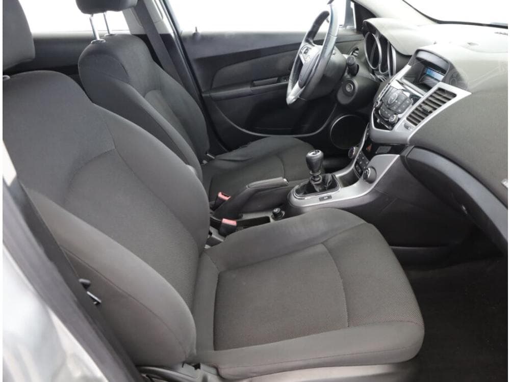 2012 Chevrolet CRUZE - 13