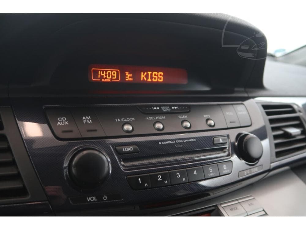 2008 Honda FR-V - 23