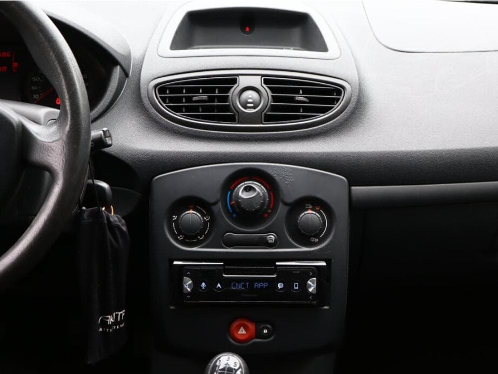 2008 Renault CLIO - 19