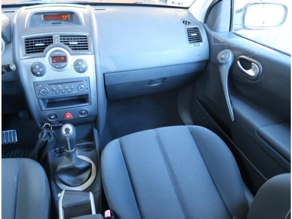 2004 Renault MEGANE - 15