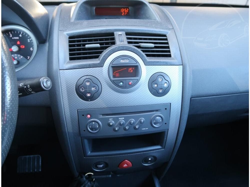 2004 Renault MEGANE - 23