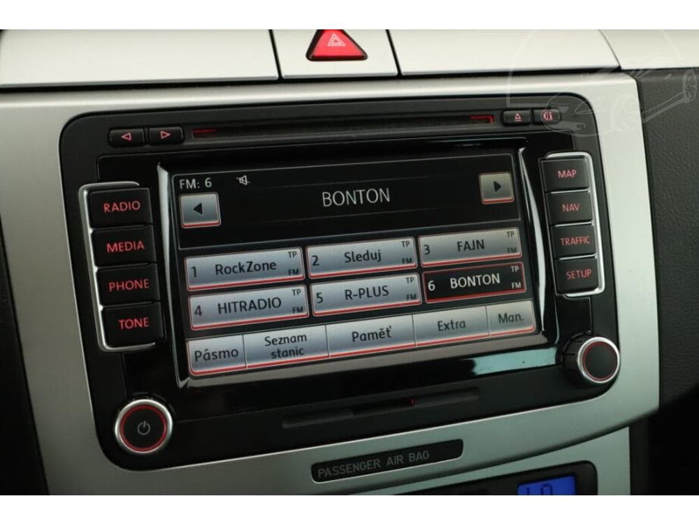2009 Volkswagen PASSAT - 9