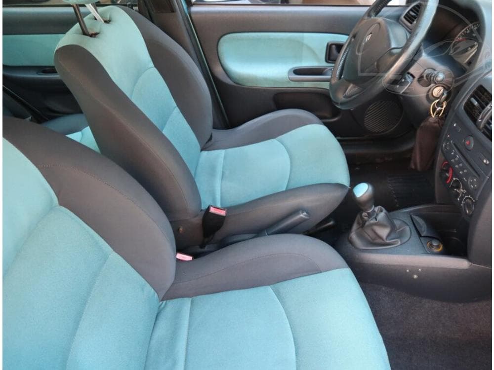 2002 Renault CLIO - 9