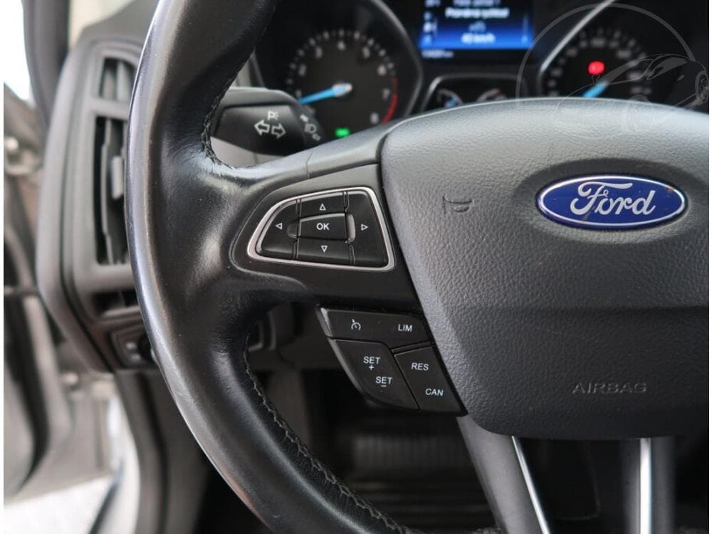 2015 Ford FOCUS - 15