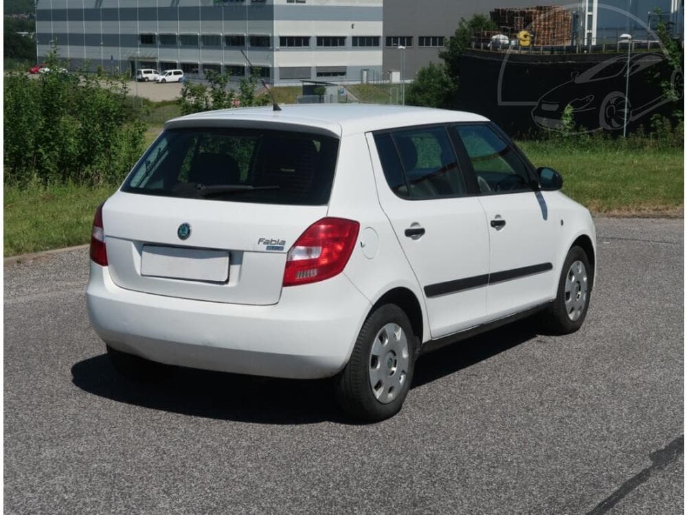 2010 Škoda FABIA - 5