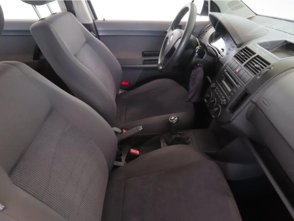 2007 Volkswagen POLO - 9
