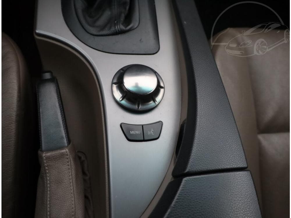2005 BMW 5-SERIES - 12