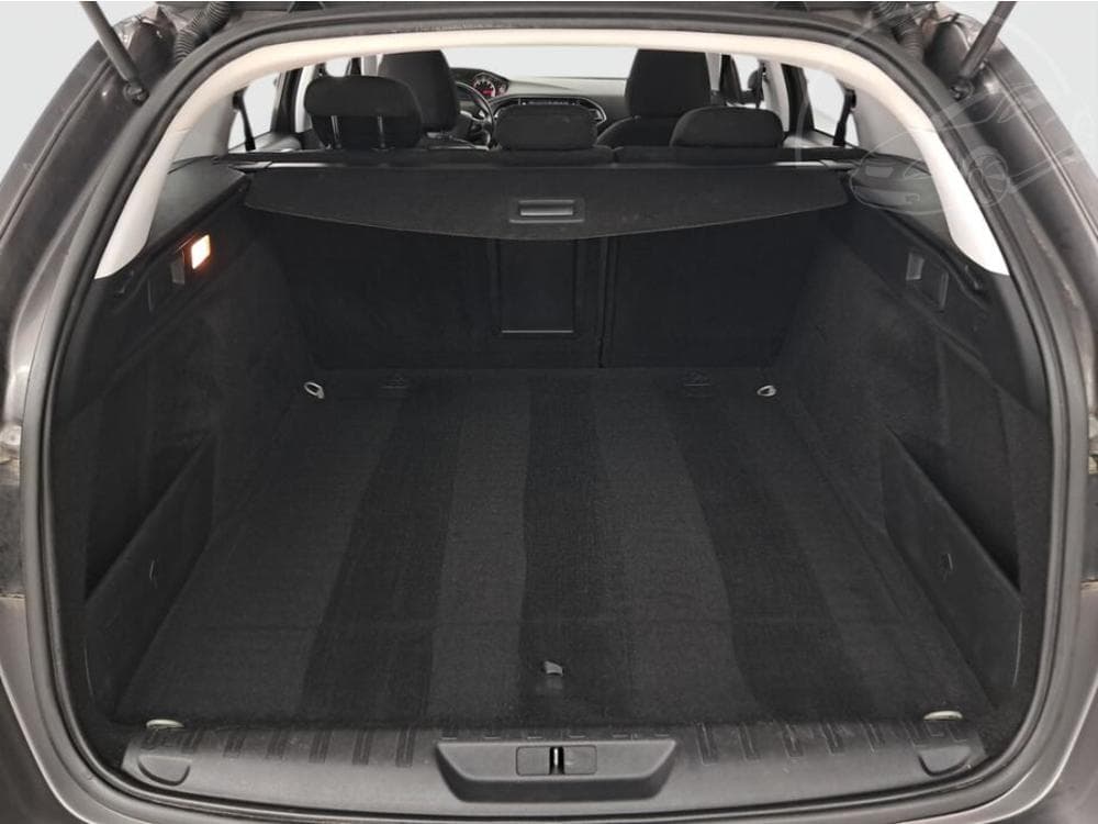 2017 Peugeot 308 - 14