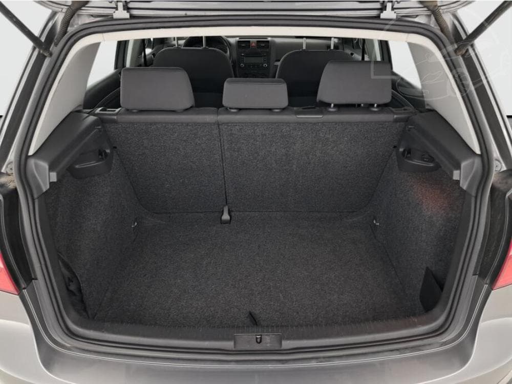 2005 Volkswagen GOLF - 13