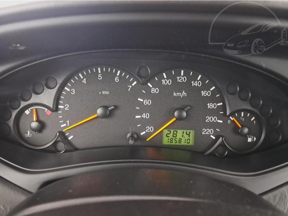 2003 Ford FOCUS - 11