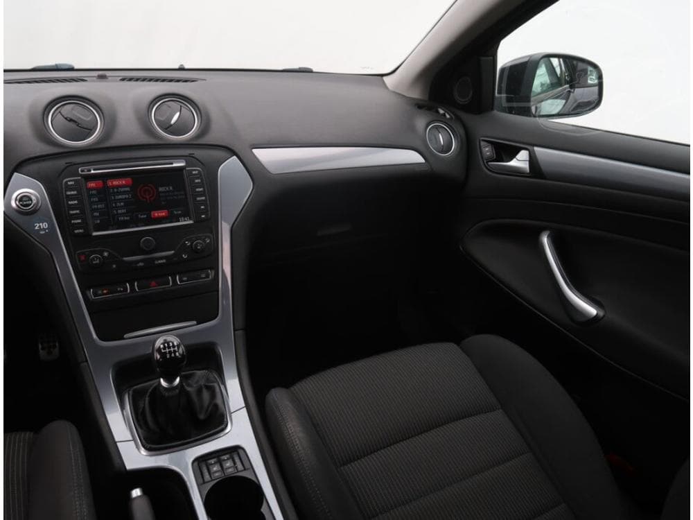 2012 Ford MONDEO - 8