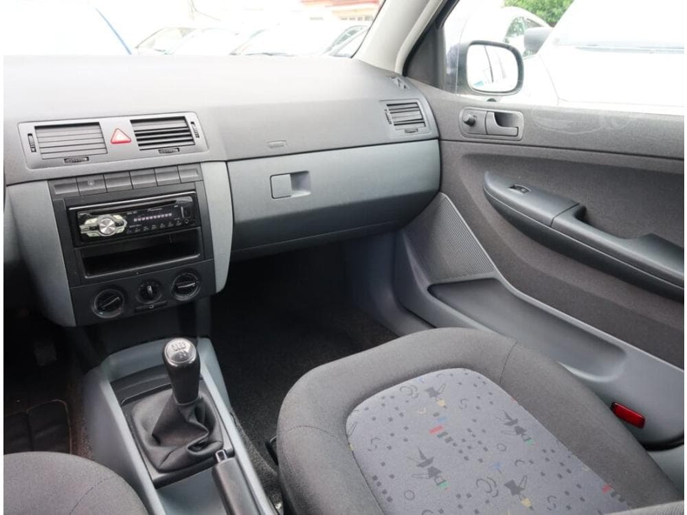 2004 Škoda FABIA - 8