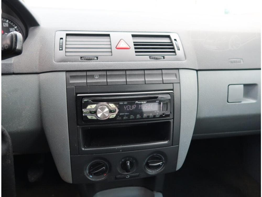 2004 Škoda FABIA - 12