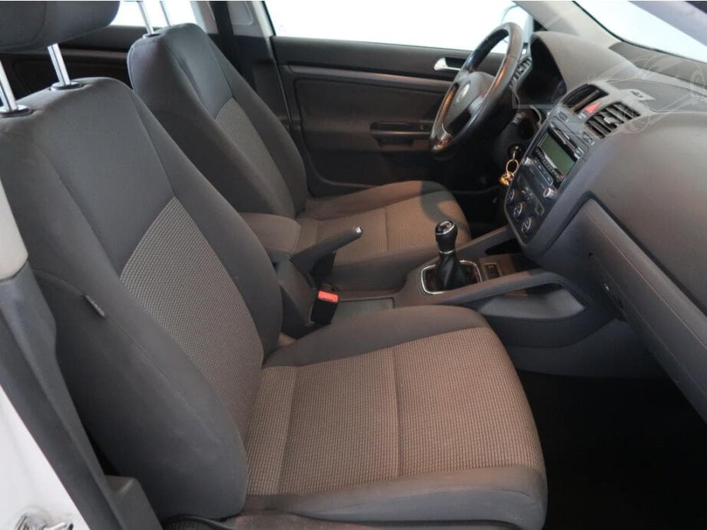 2009 Volkswagen GOLF - 9