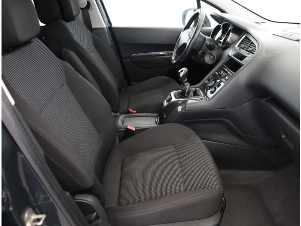 2011 Peugeot 5008 - 7